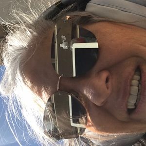 Meet your Posher, Dena